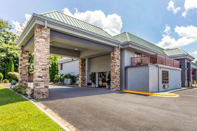 Quality Inn Black Mountain Exterior photo